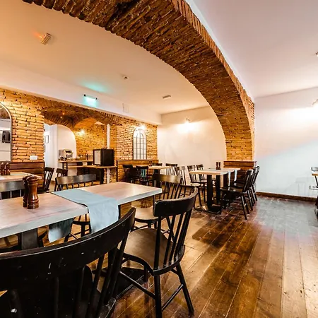 Hotel Casa Chitic - & Restaurant- Str Nicolae Balcescu 13 Brasov