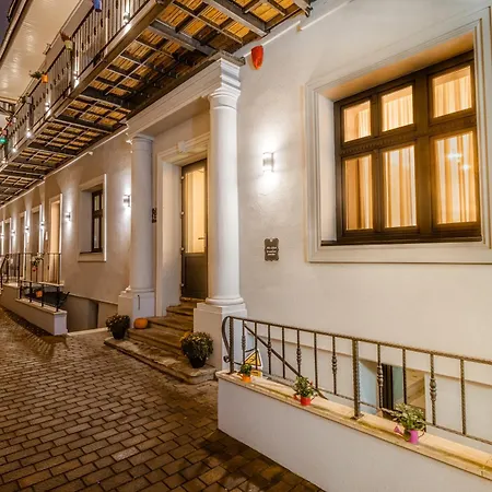 Casa Chitic - & Restaurant- Str Nicolae Balcescu 13 Hotel 3*