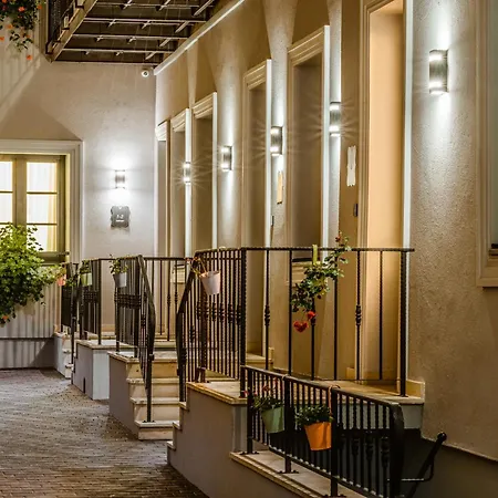 Hotel Casa Chitic - & Restaurant- Str Nicolae Balcescu 13 Brasov