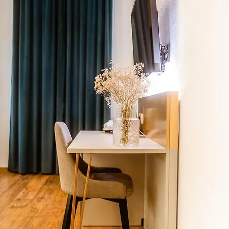 Hotel Casa Chitic - Str Nicolae Balcescu 13 Braşov