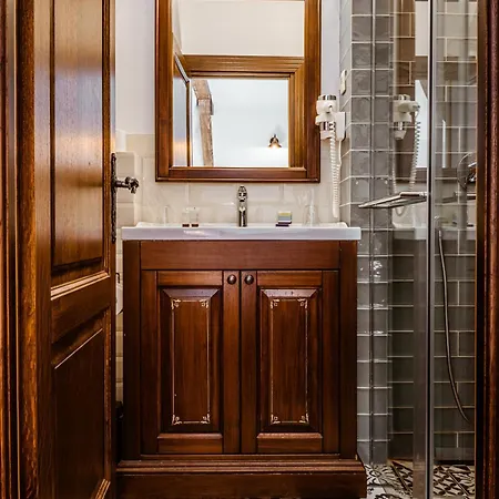 Hotel Casa Chitic - Str Nicolae Balcescu 13