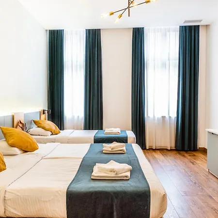 Casa Chitic - Str Nicolae Balcescu 13 3*