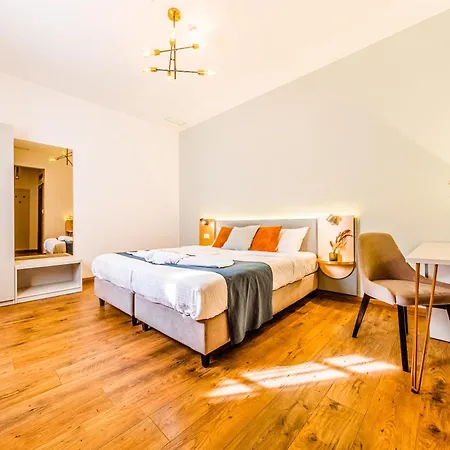 Hotel Casa Chitic - Str Nicolae Balcescu 13 3*