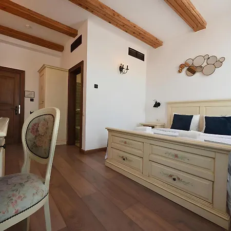 Casa Chitic 3* Braşov