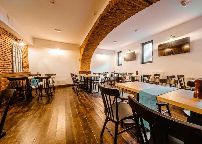 Casa Chitic - Str Nicolae Balcescu 13 Hotel 3*