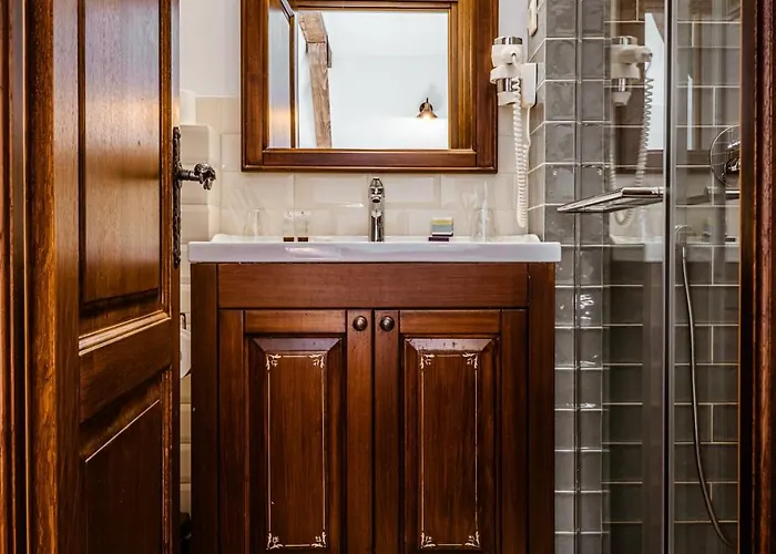 Hotel Casa Chitic - Str Nicolae Balcescu 13