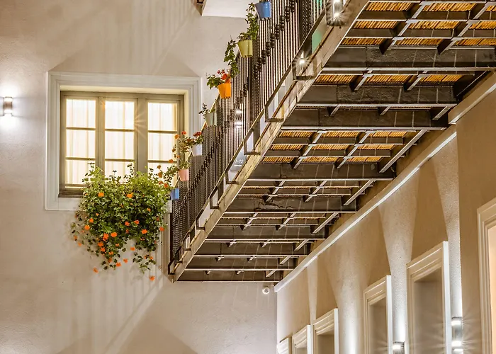 Casa Chitic - Str Nicolae Balcescu 13 Hotel 3*