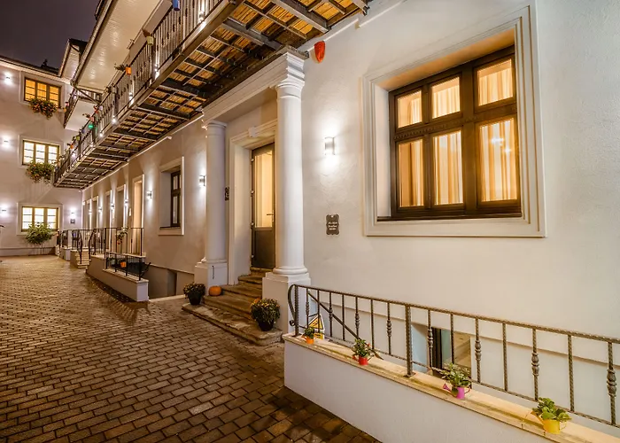 Casa Chitic - Str Nicolae Balcescu 13 Hotel 3*